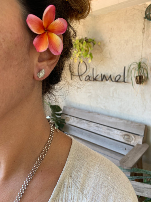 Lily earrings