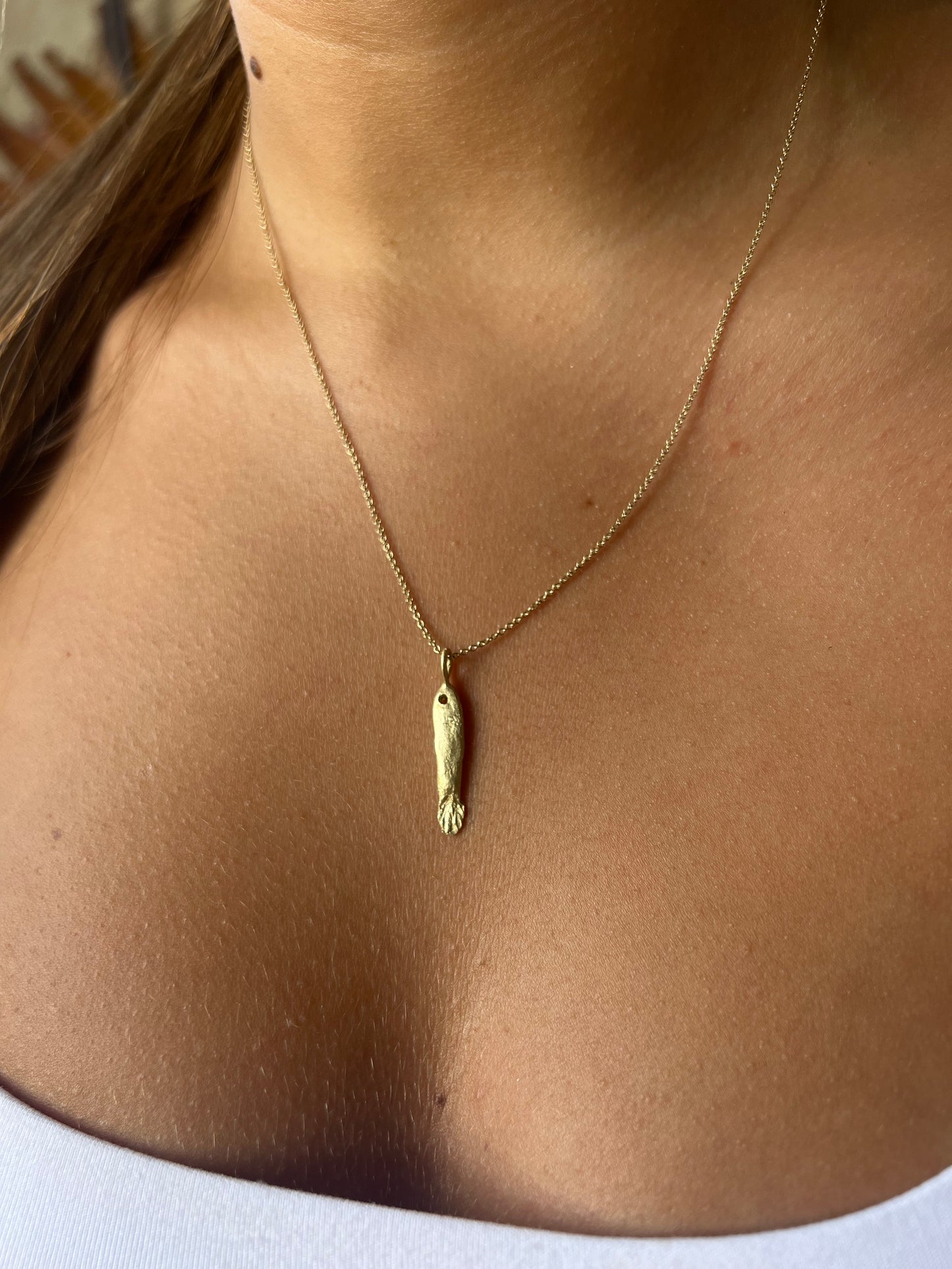 Single Fish Necklace Gold