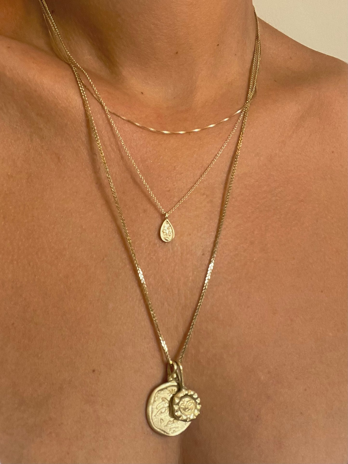 The Moon Coin Gold