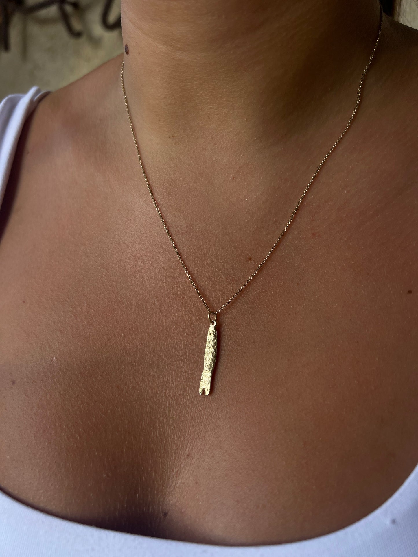 Single Fish Necklace Gold