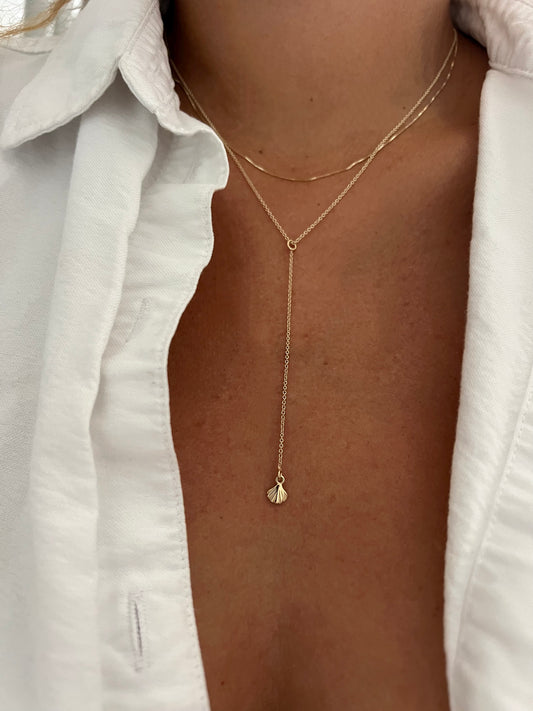 Dainty Nalu along the bay  Gold