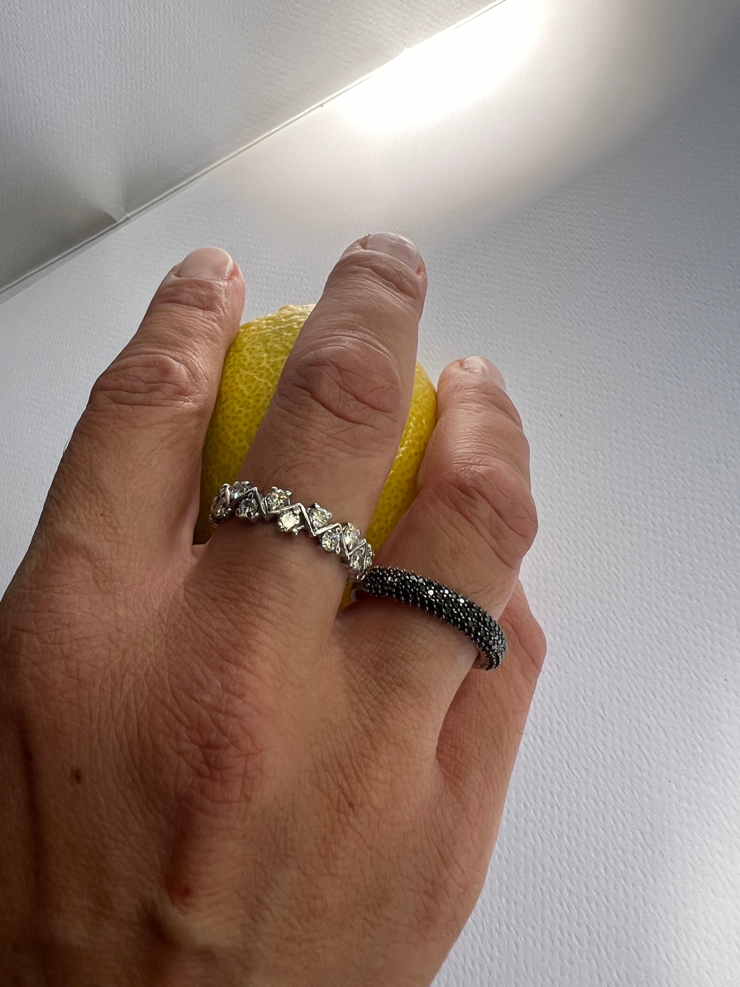 Black diamons Pave