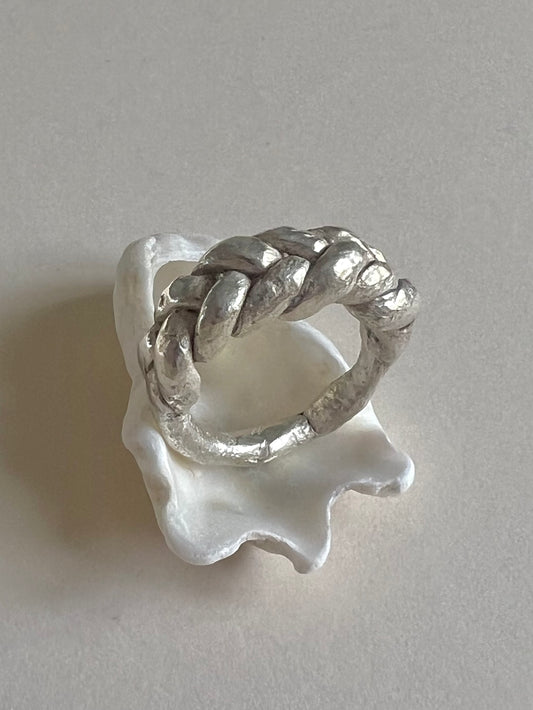 Hallah Ring