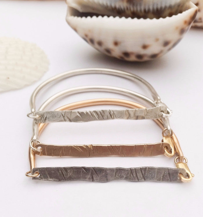 U Bracelet