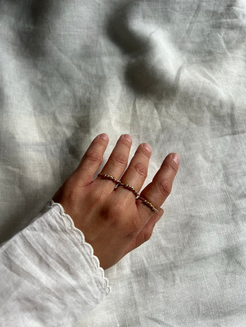Pebbles ring-Gold