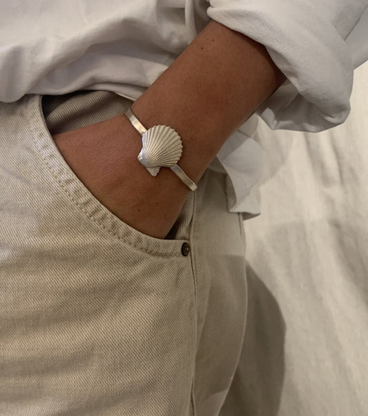 Clam Bracelet