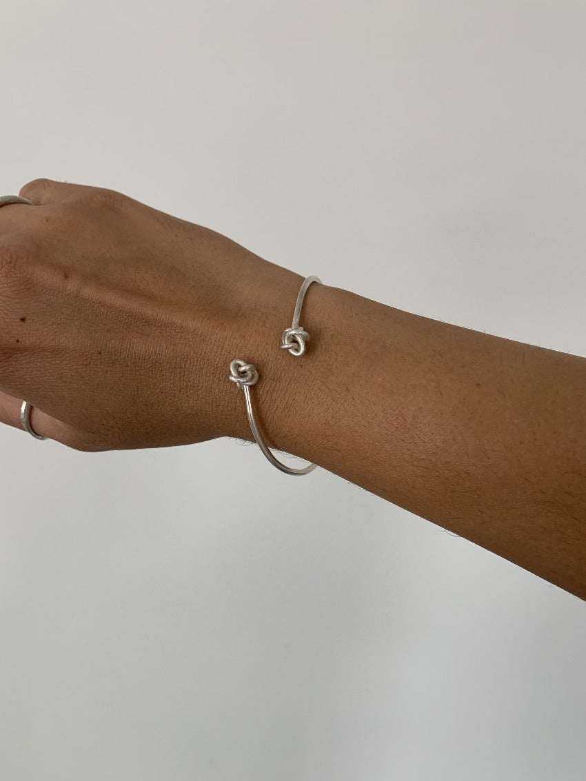 Knots bracelet