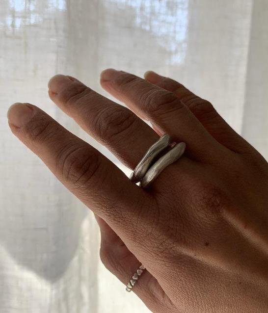 Flower stone ring
