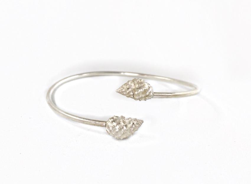 Lily bracelet