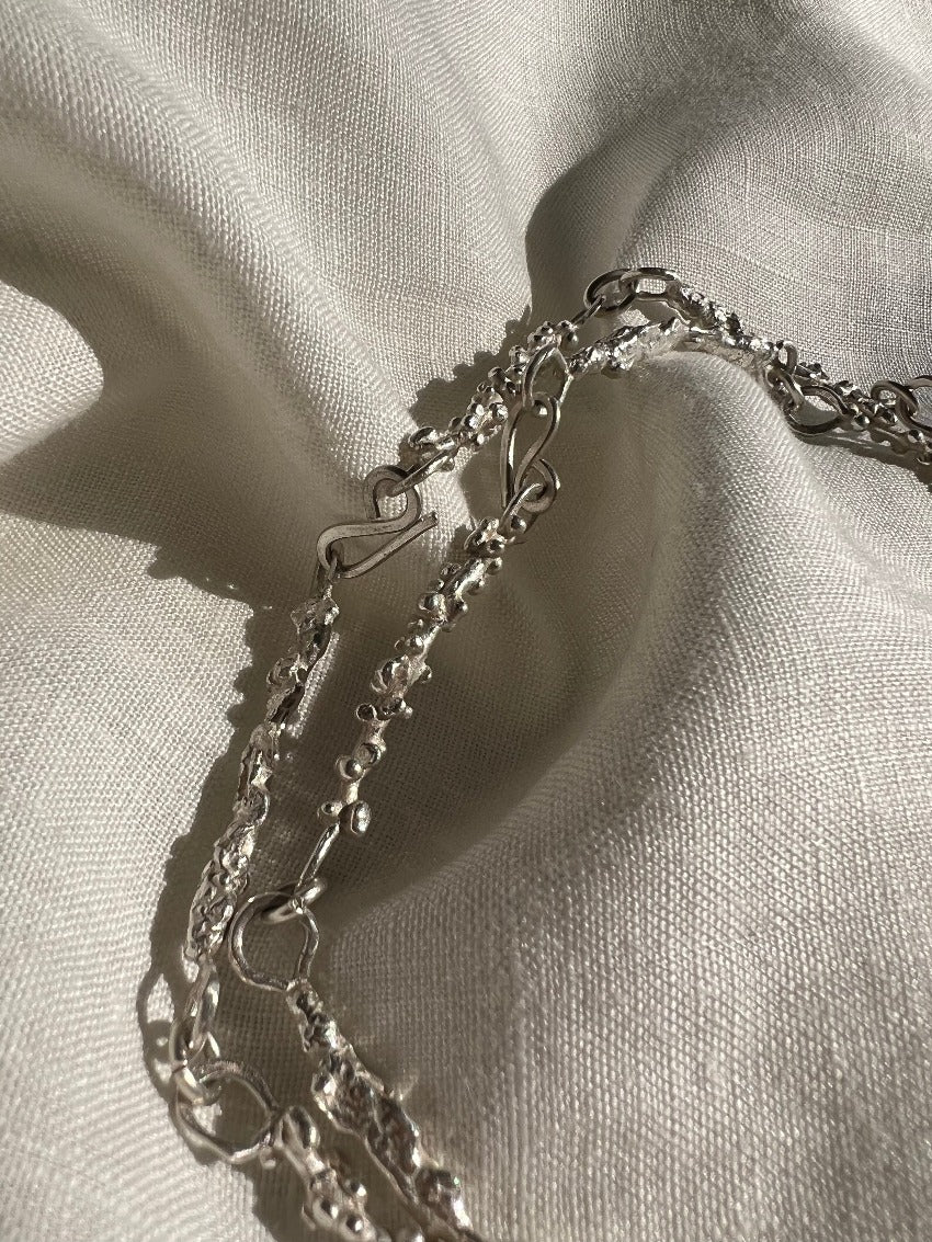 The Bubbly Chain