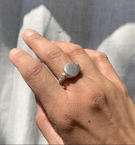 M Seahorse Ring