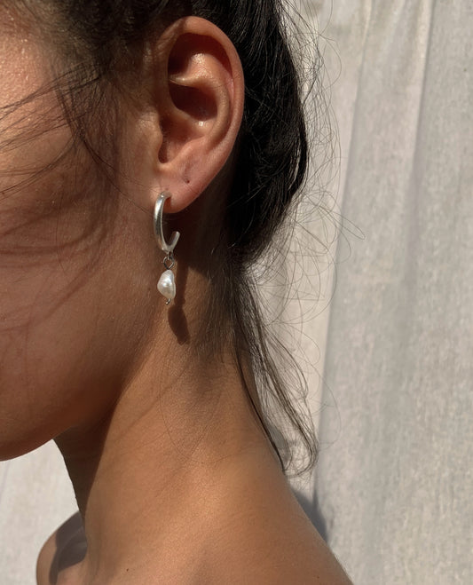 The classic Pearls Hoops