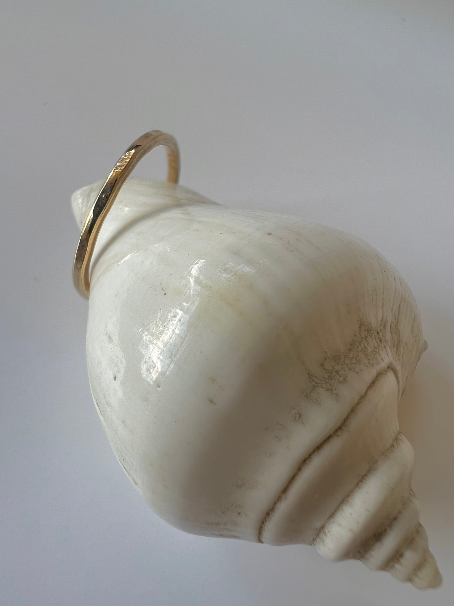 Dainty band