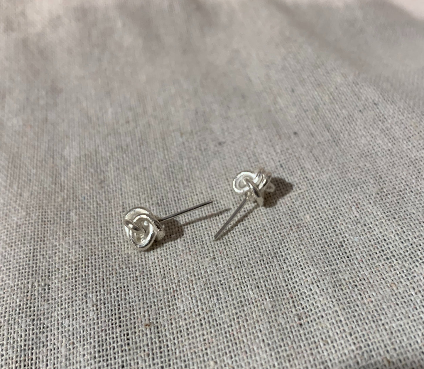 Knot studs