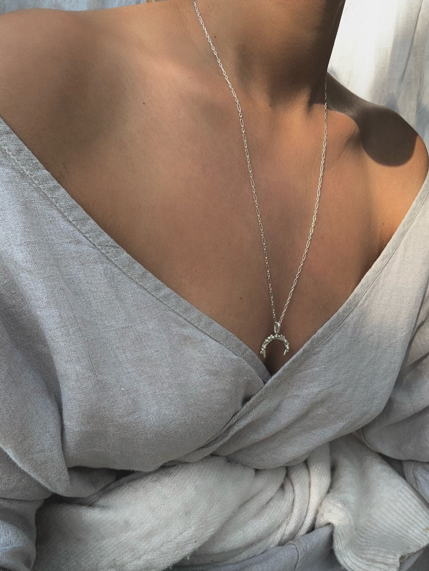 MAKMEL TREASURE- SEA PENDANT - MOON