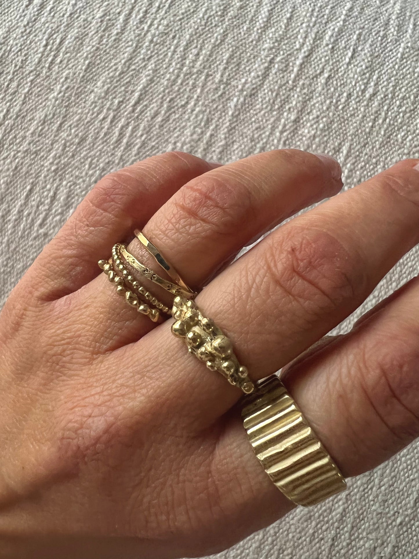 Dainty band
