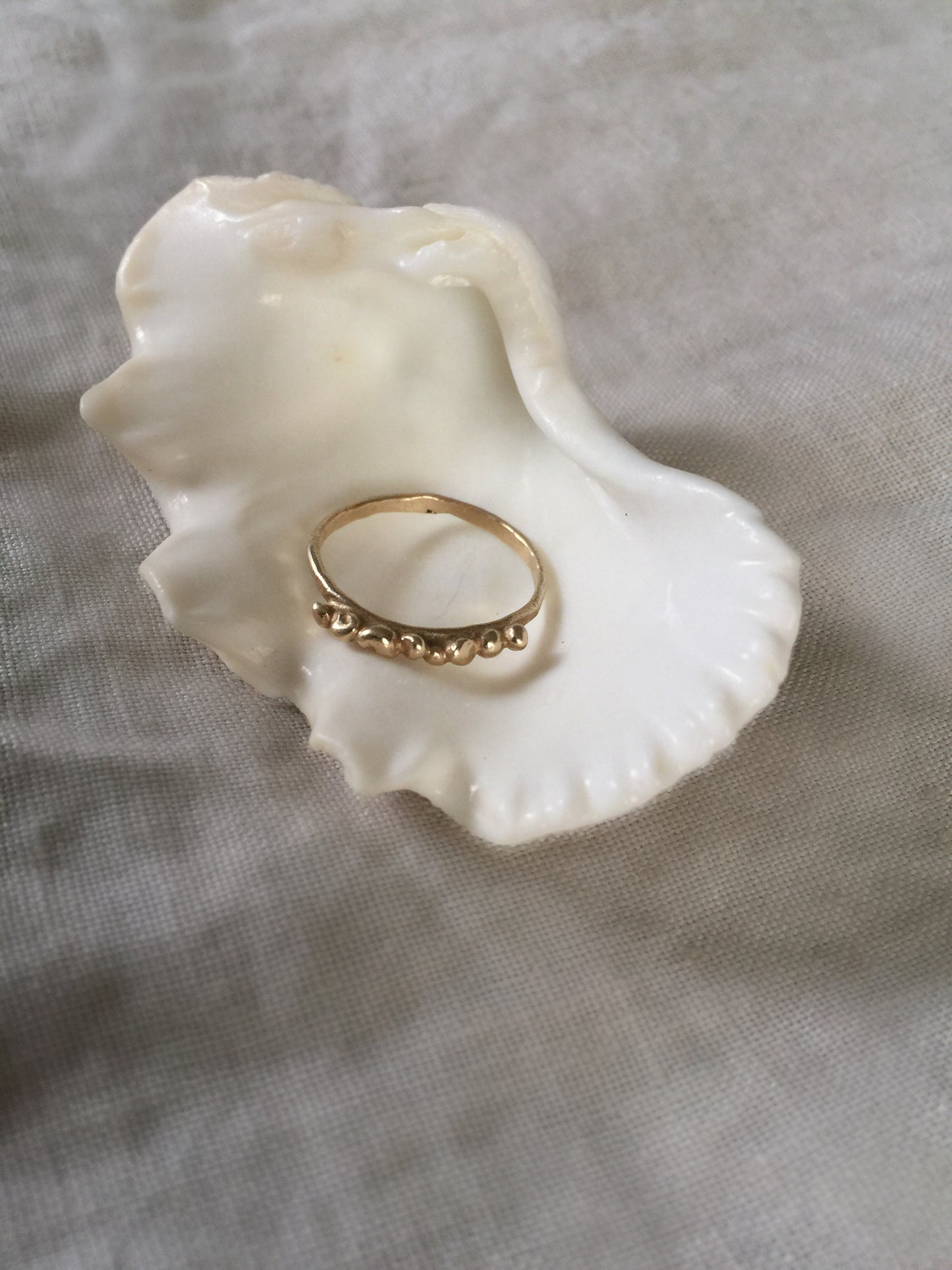 Pebbles ring-Gold