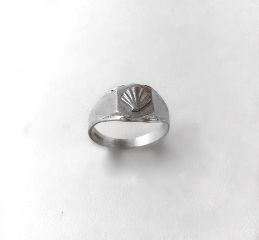 Along the bay Signet Ring