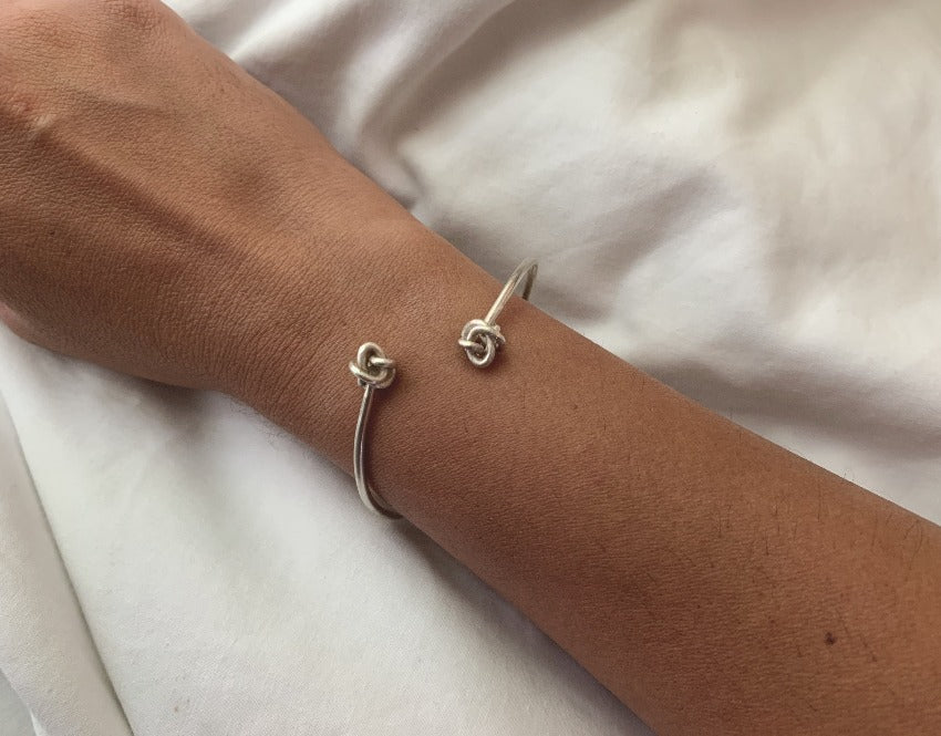 Knots bracelet