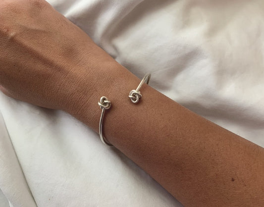 Knots bracelet