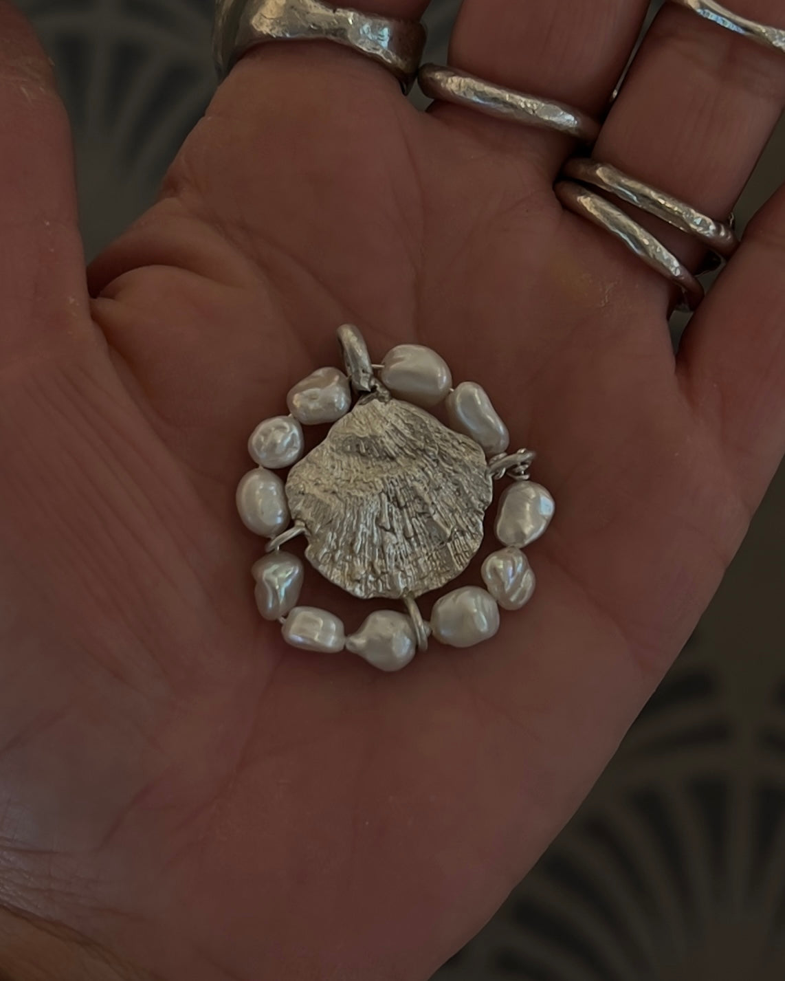 No°8 shell & Pearls