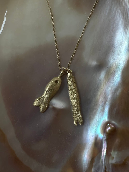 The fishermen necklace gold