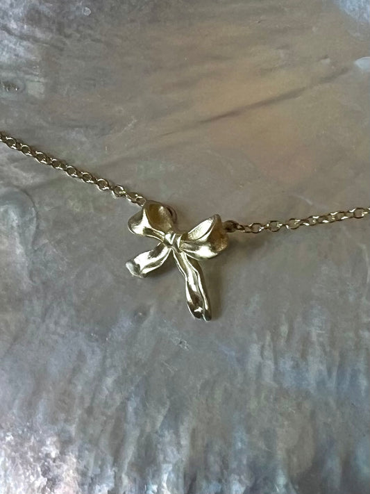 Tiny bow necklace - Gold