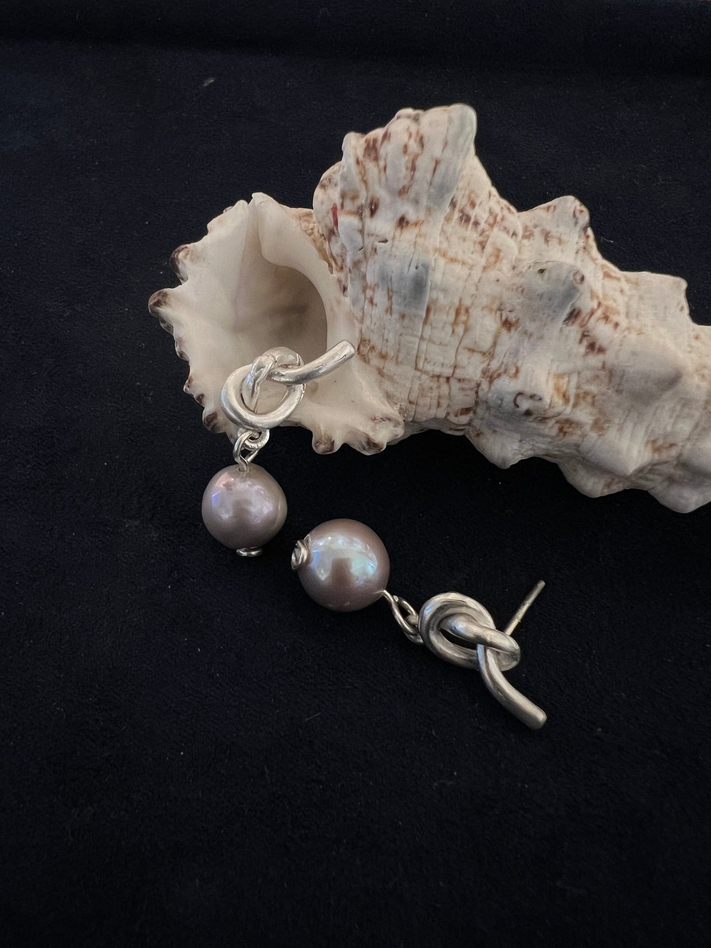 Knot &pearls earrings