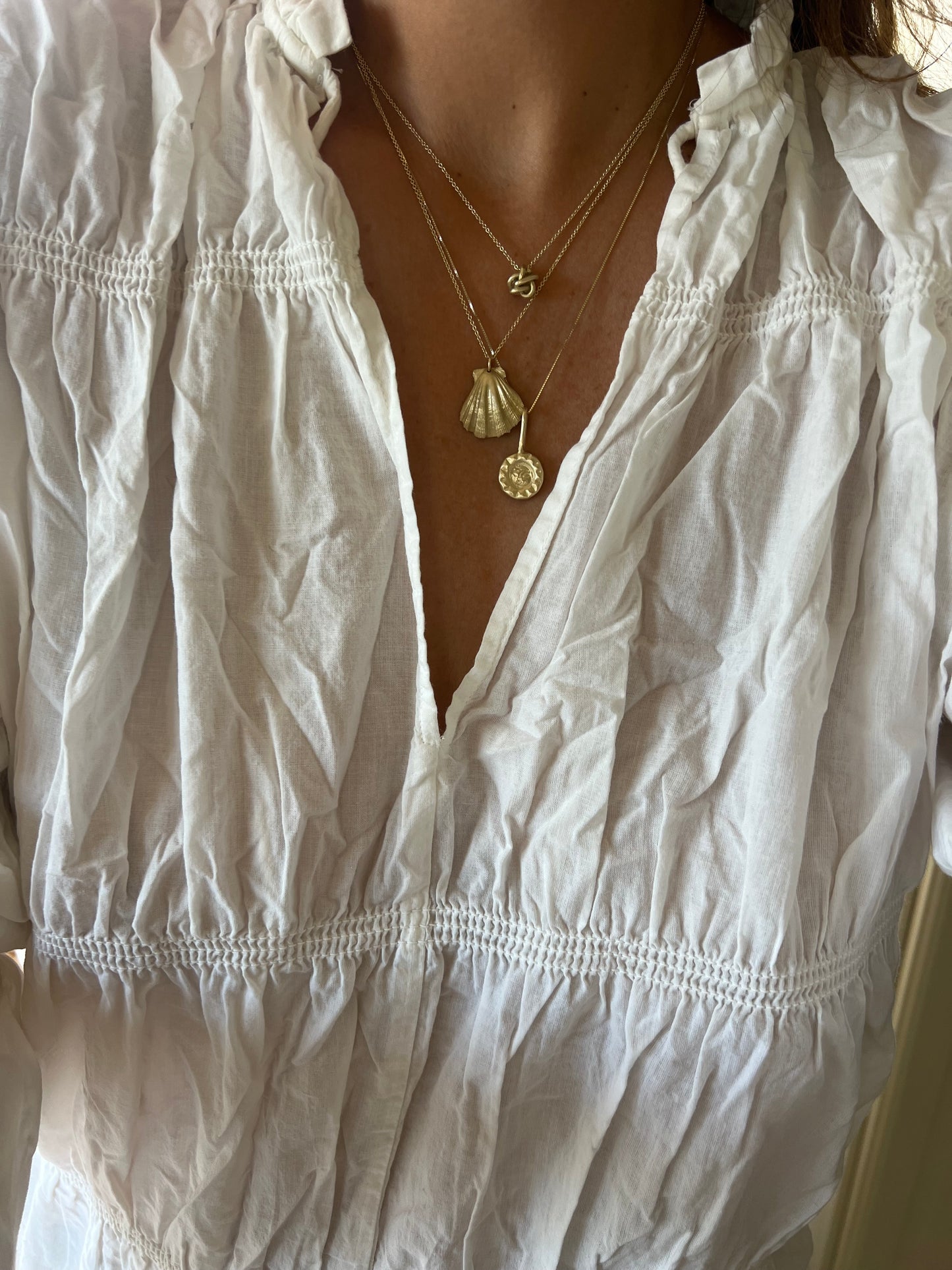 Knot necklace gold