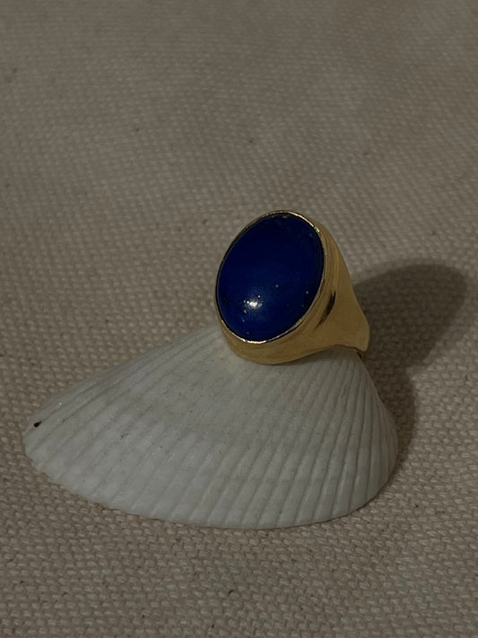 Round lapis ring