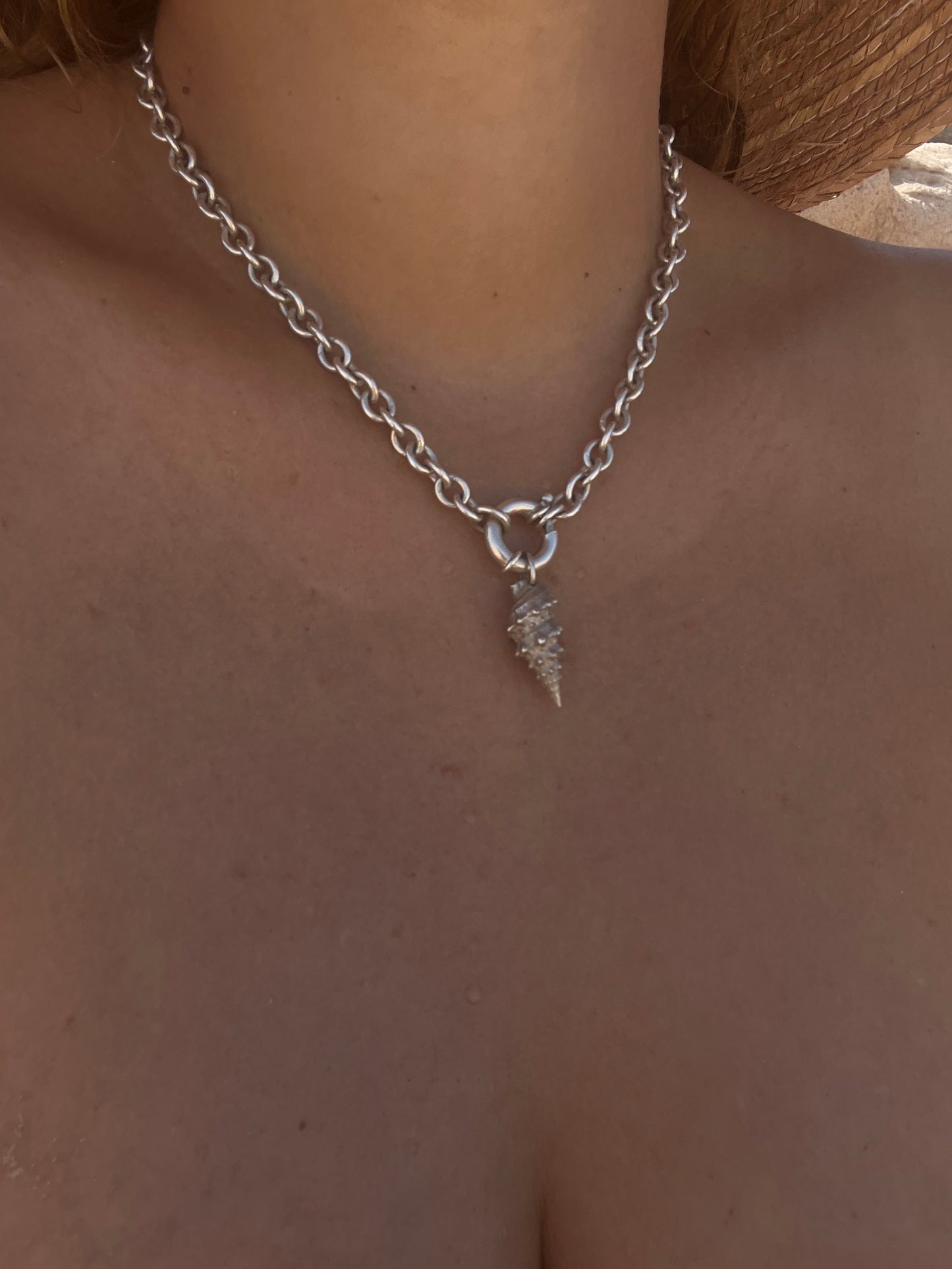 Chain NO°1 with conch shell