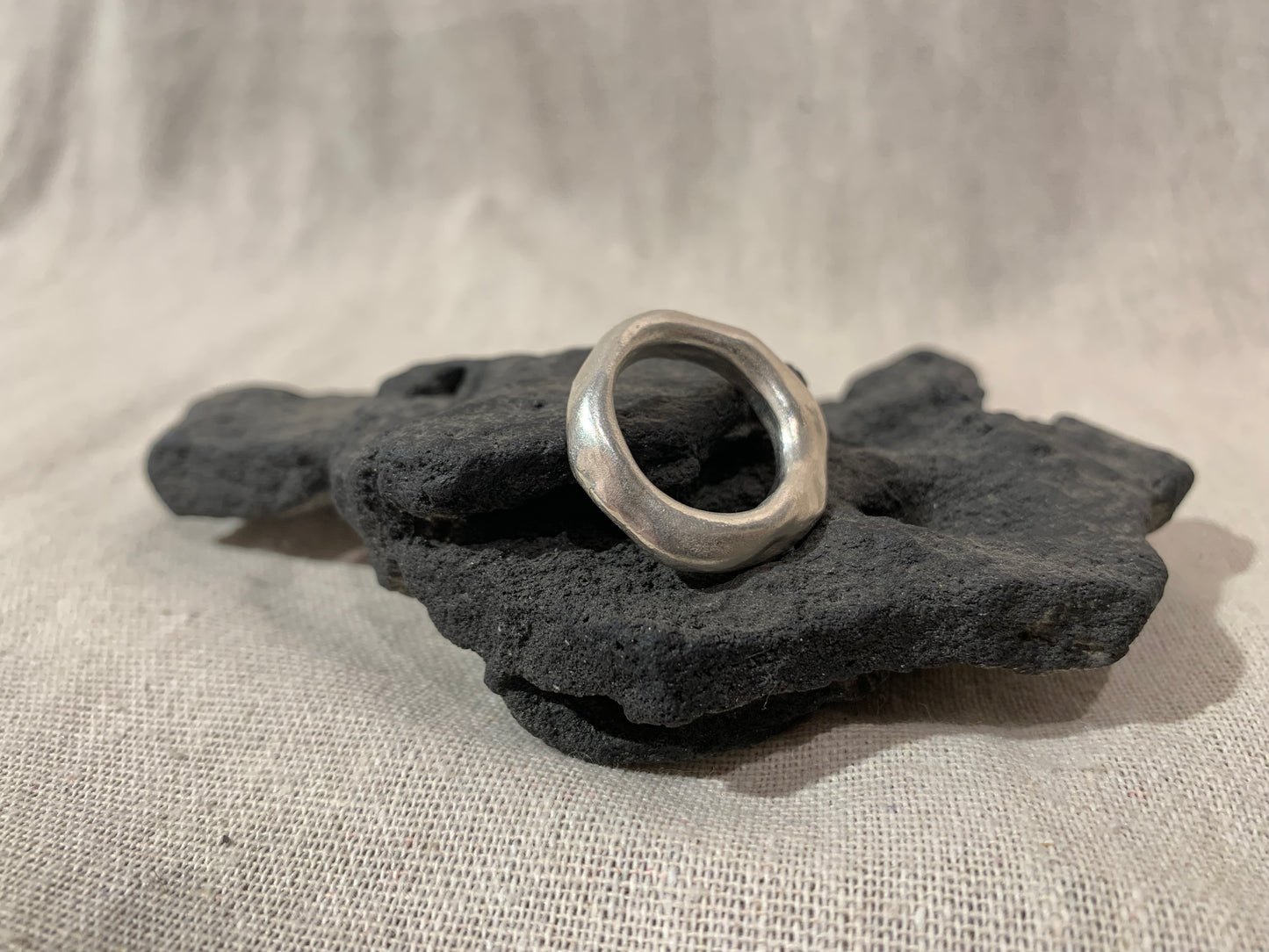 Flower stone ring