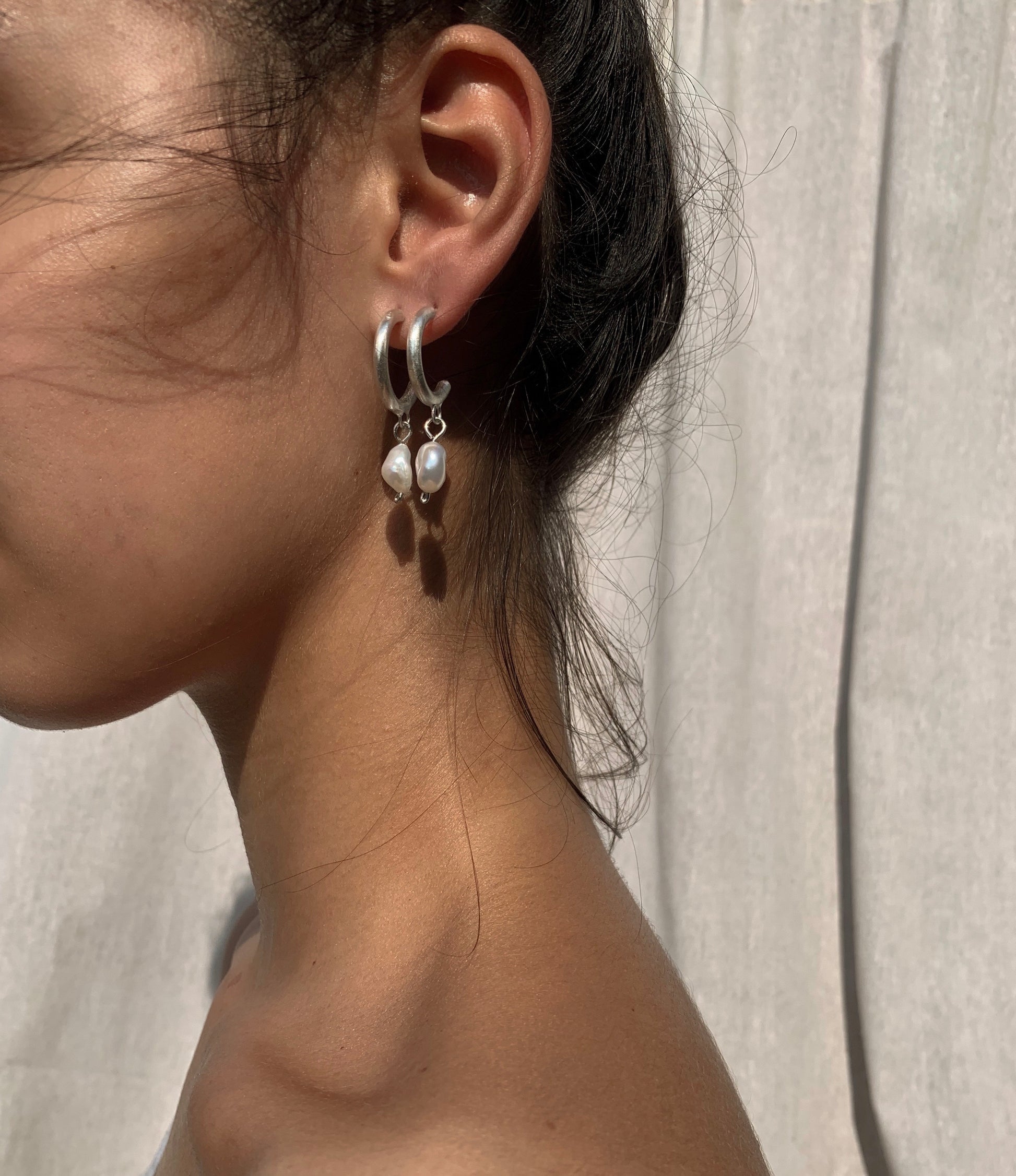 makmel gypsy hoops earrings pearl
