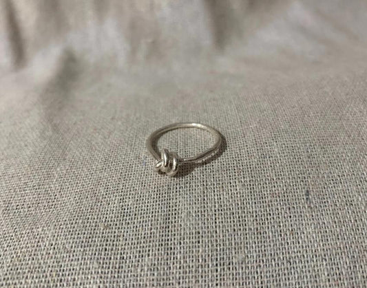 Round knot ring