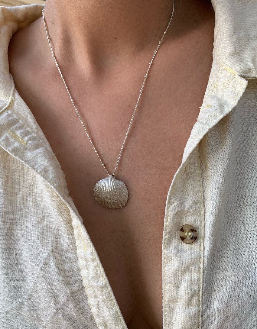 makmel seashell silver necklace 