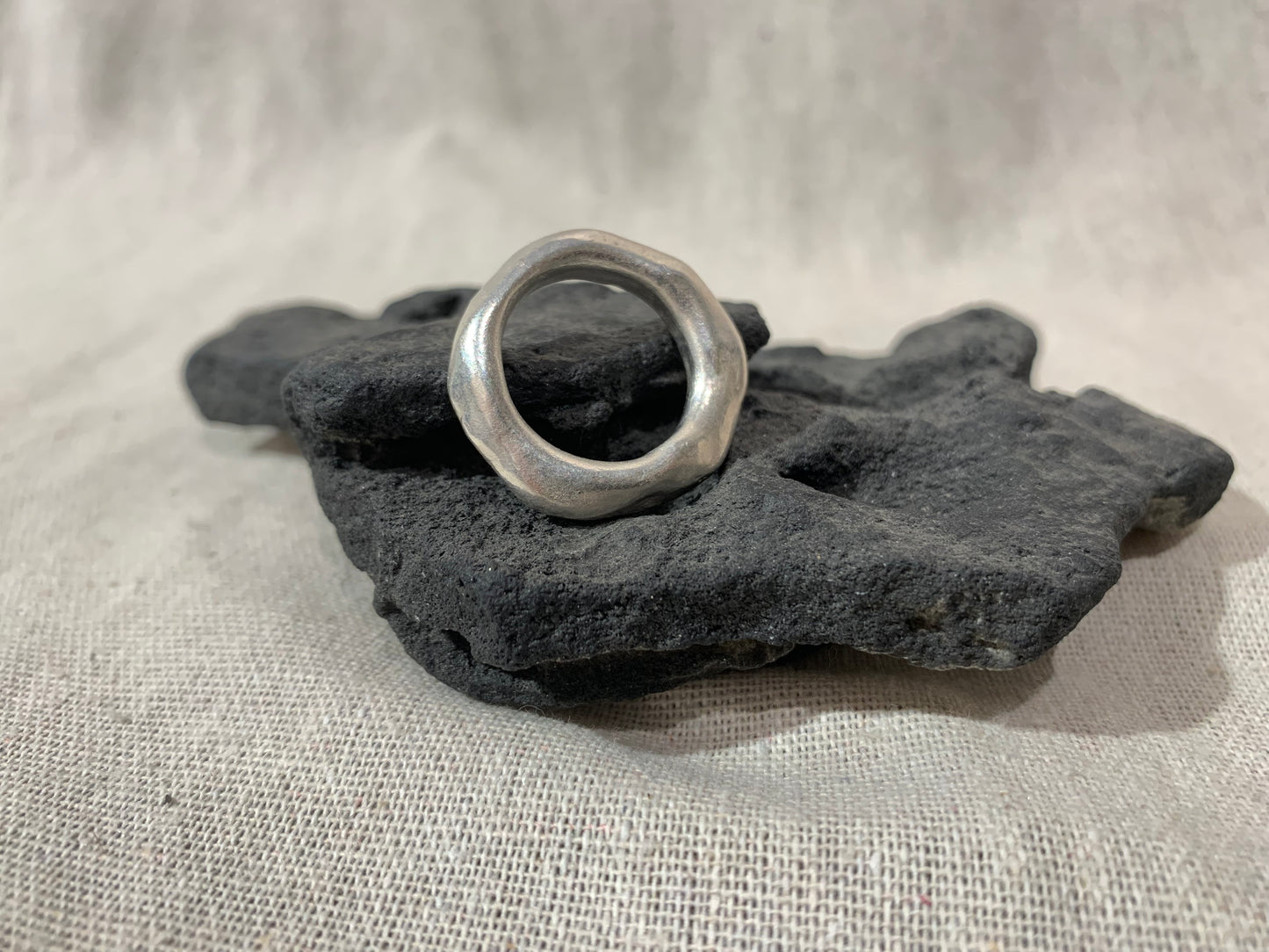 Flower stone ring