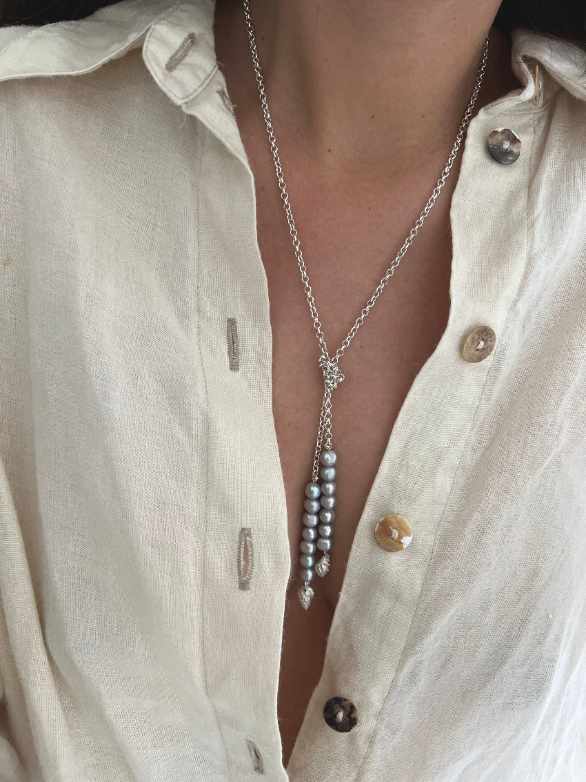 Tie Pearls Necklace