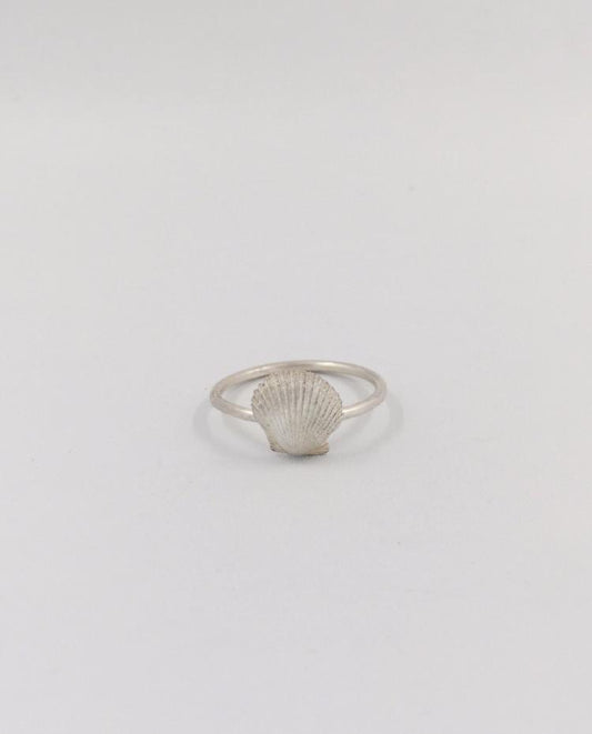 Naama seashell ring