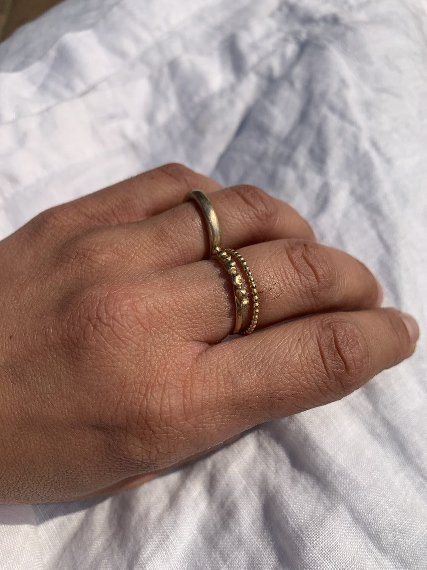 Pebbles ring-Gold
