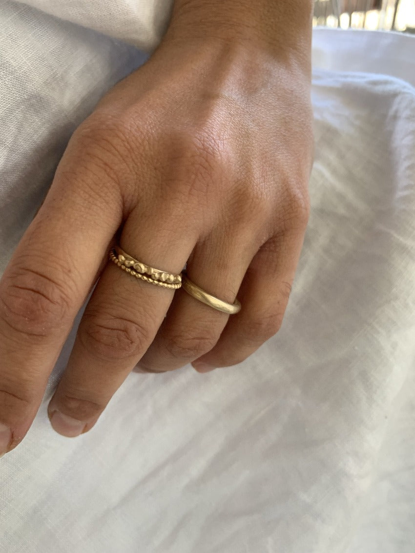 Pebbles ring-Gold