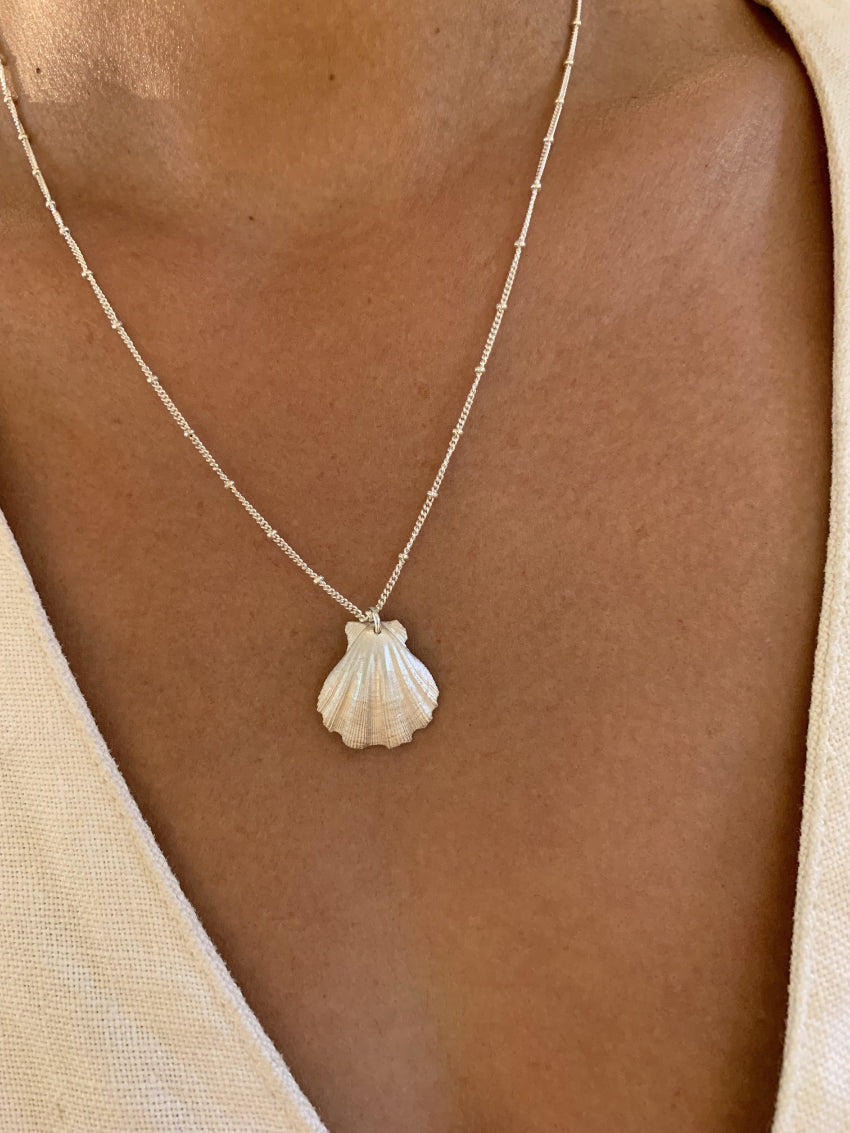 KAI seashell necklace